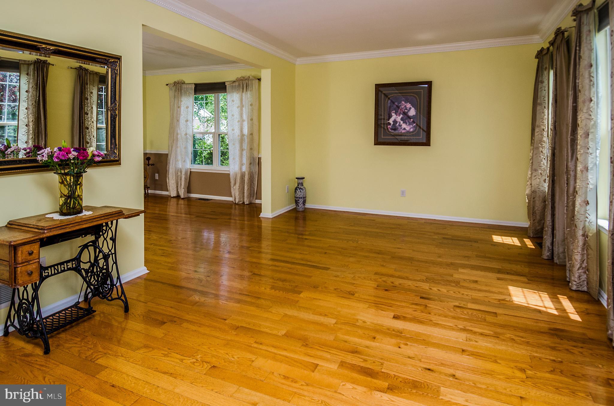 47 Brandon Road West Pennington, NJ 08534 - Photo 8 of 45