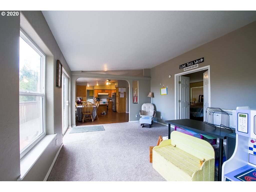 124 Berry Road Kalama, WA 98625 - Photo 14 of 28 Gallery Image 14