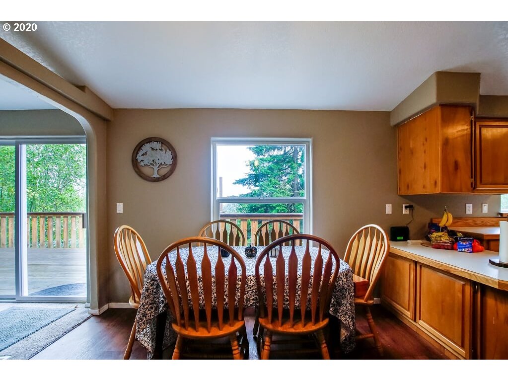 124 Berry Road Kalama, WA 98625 - Photo 6 of 28 Gallery Image 6