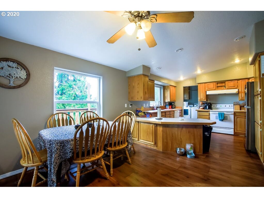 124 Berry Road Kalama, WA 98625 - Photo 8 of 28 Gallery Image 8