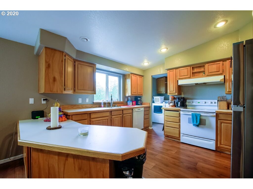 124 Berry Road Kalama, WA 98625 - Photo 9 of 28 Gallery Image 9