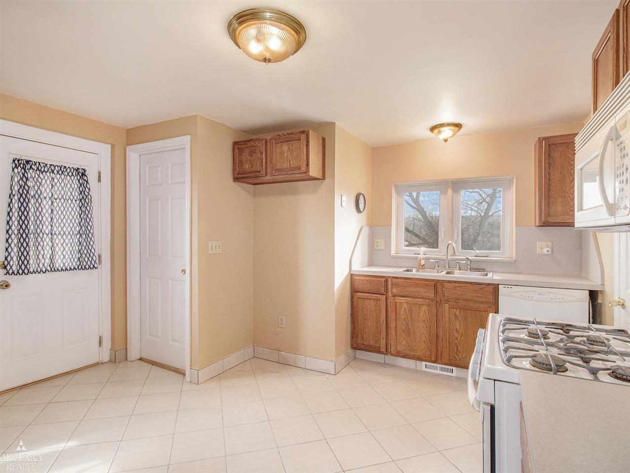 15323 Jeddo Road Brown City, MI 48416 - Photo 11 of 34
