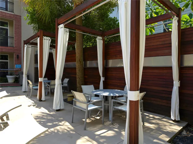 $1,691 | 306 McGowen Street, Unit 1202, Houston, TX 77006