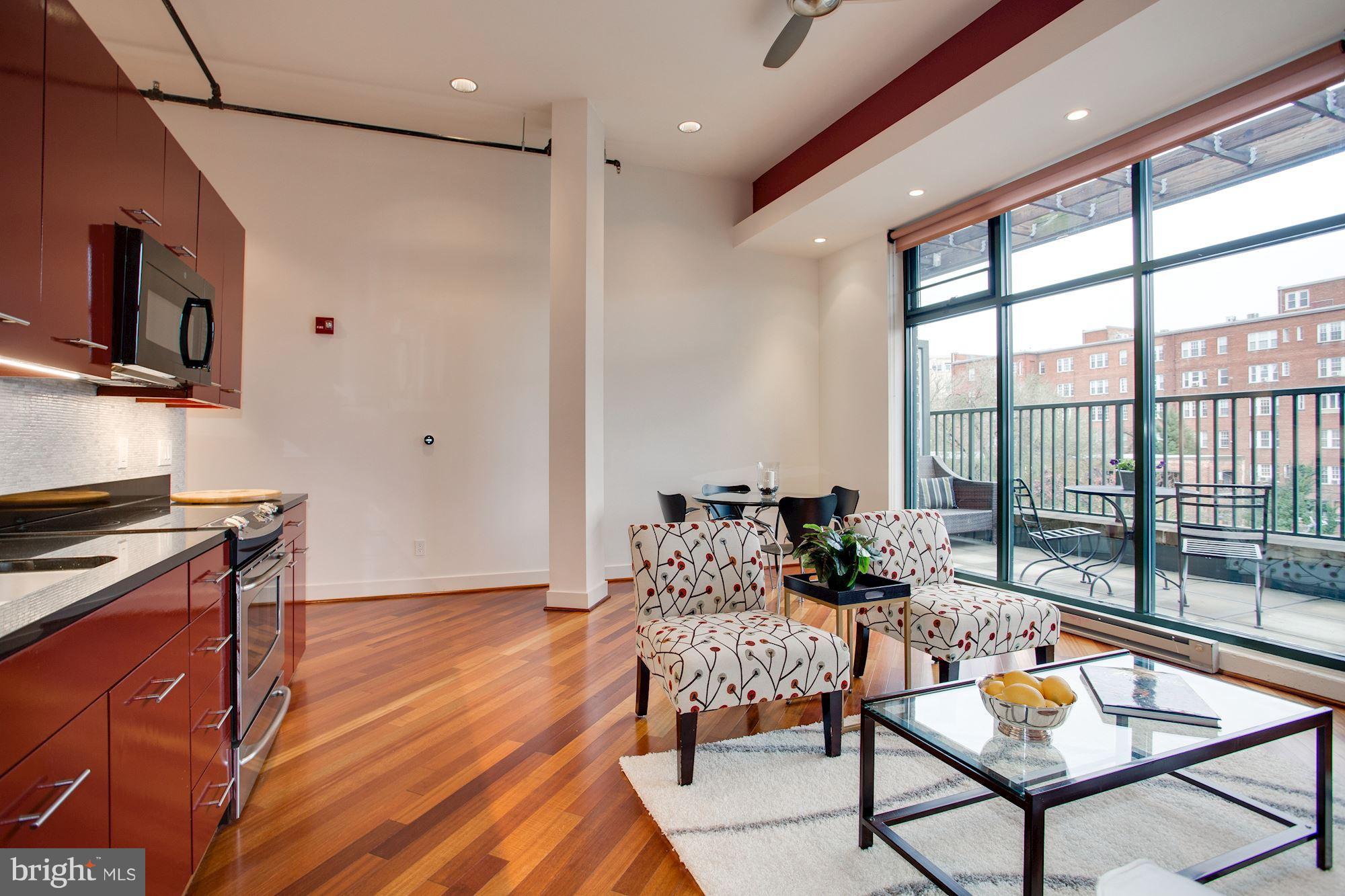 1701 Kalorama Road Northwest, Unit 412 Washington, DC 20009 - Photo 12 of 29 Living Area