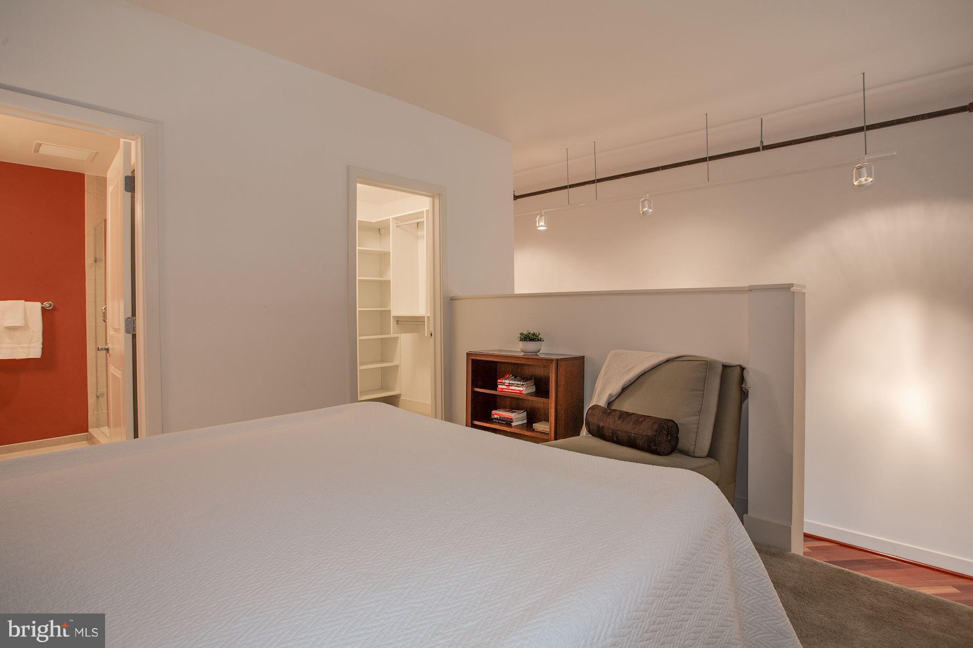 1701 Kalorama Road Northwest, Unit 412 Washington, DC 20009 - Photo 21 of 29 Bedroom