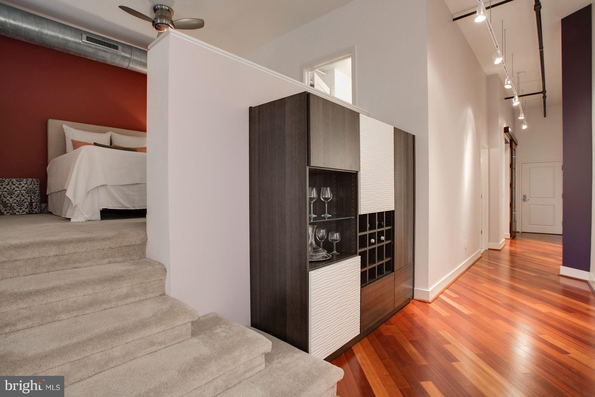 1701 Kalorama Road Northwest, Unit 412 Washington, DC 20009 - Photo 10 of 29 Hall/Bedroom