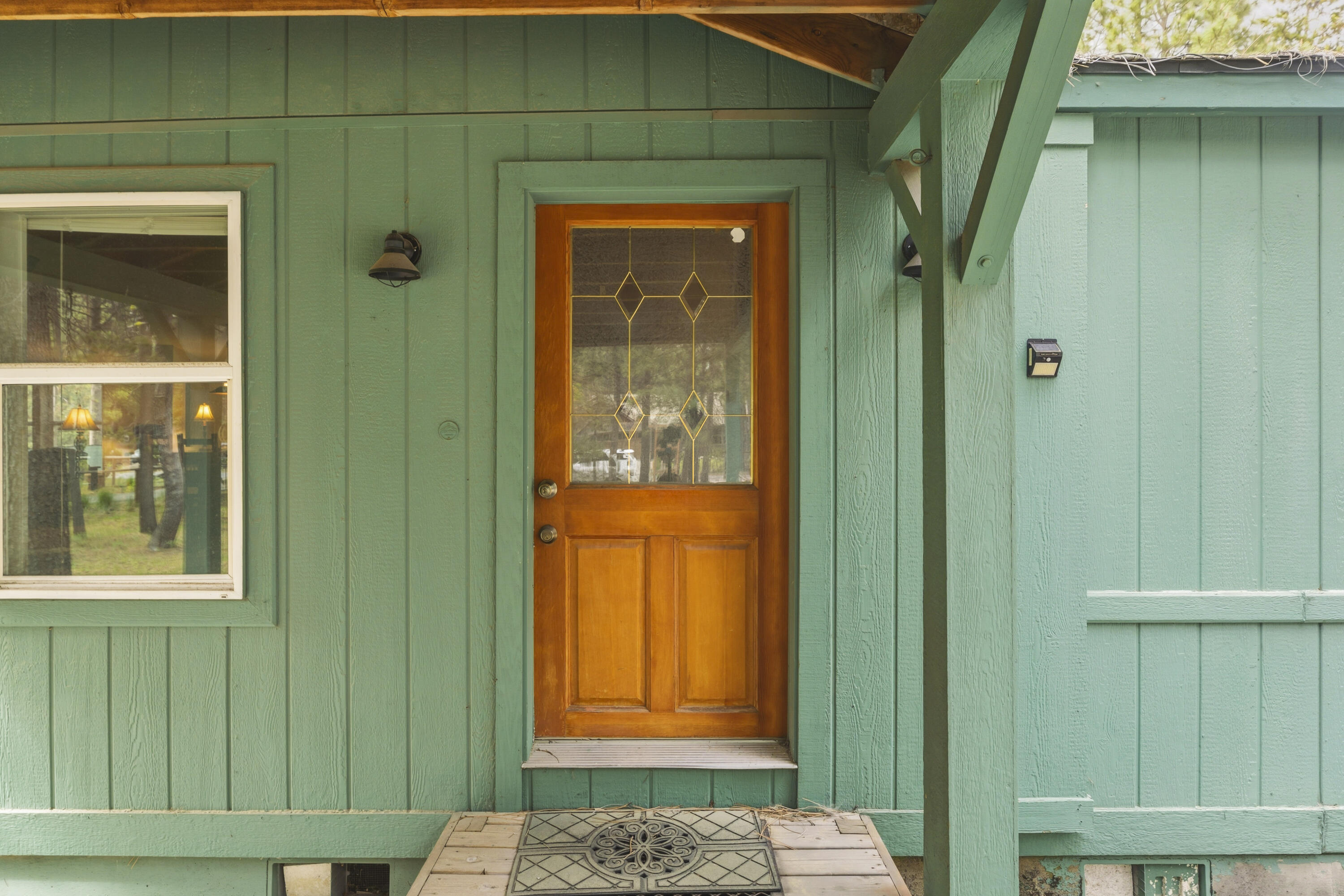 16928 Covina Road Bend, OR 97707 - Photo 40 of 48 a view of front door