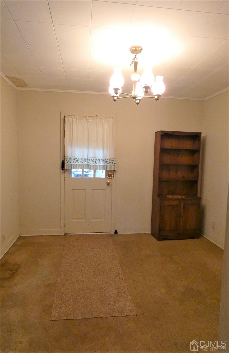 17 Gates Road Somerville, NJ 08876 - Photo 11 of 25 Gallery Image 11