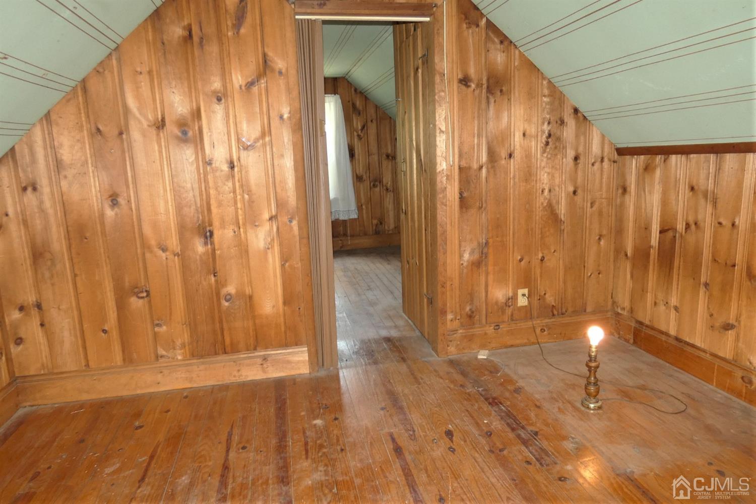 17 Gates Road Somerville, NJ 08876 - Photo 16 of 25 Gallery Image 16