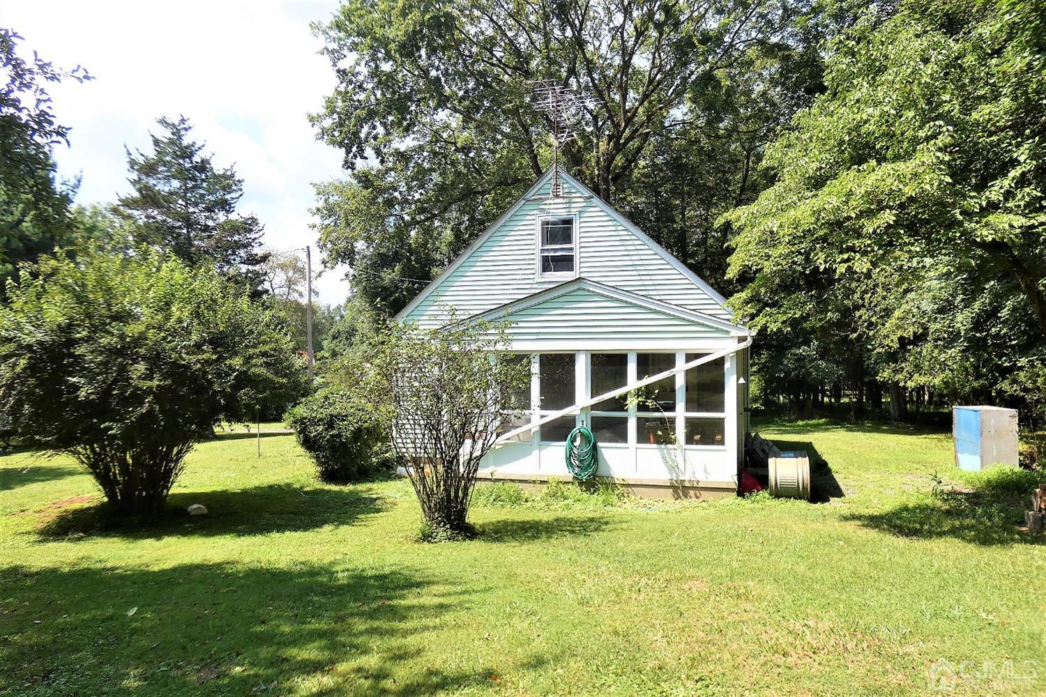 17 Gates Road Somerville, NJ 08876 - Photo 19 of 25 Gallery Image 19