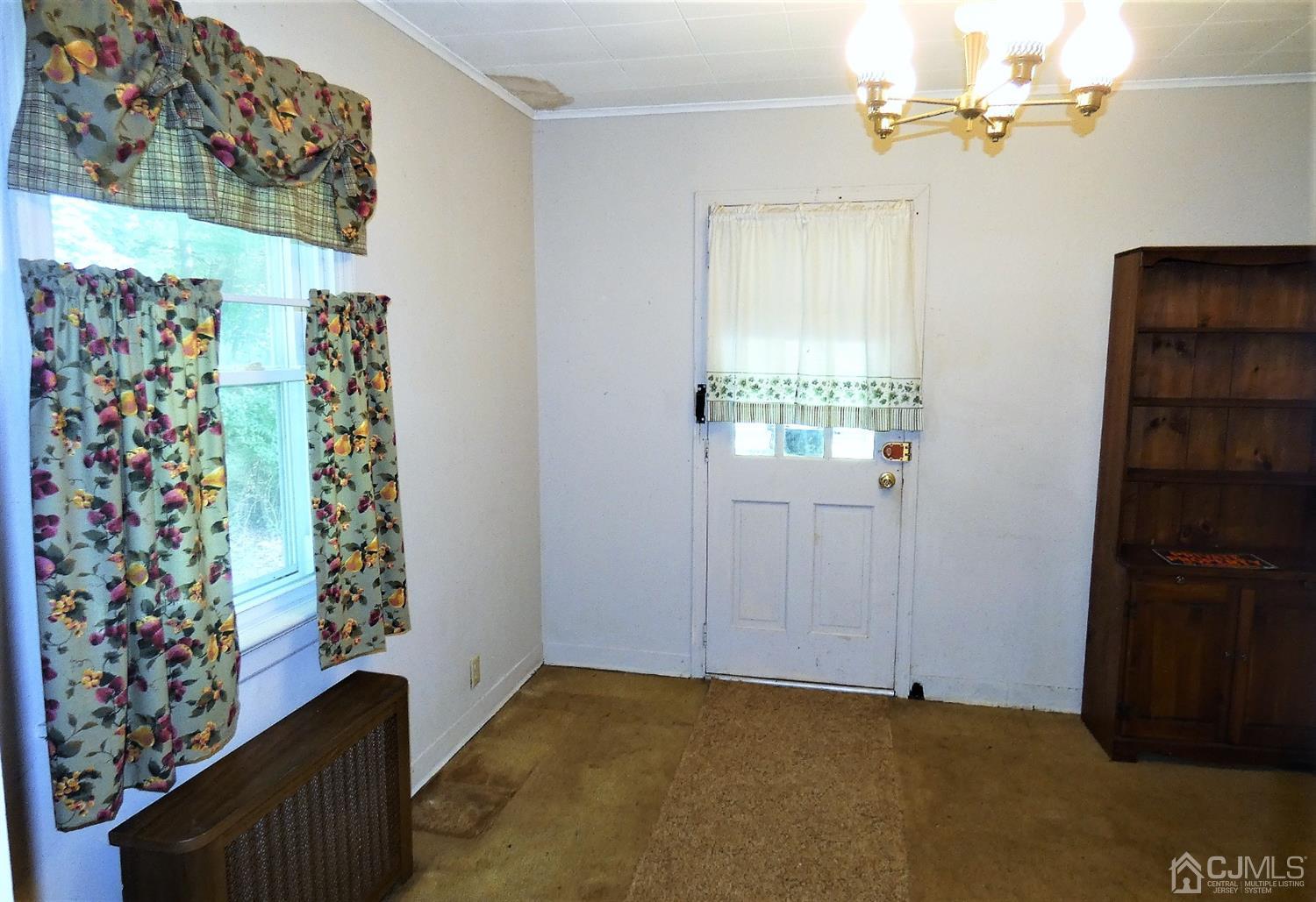17 Gates Road Somerville, NJ 08876 - Photo 10 of 25 Gallery Image 10