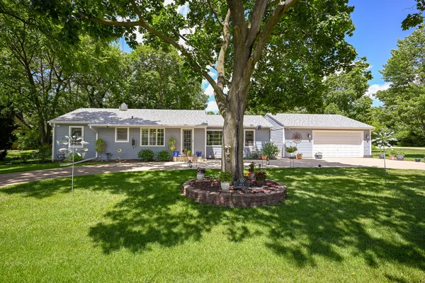 $409,900 | 411 Carlisle Road, Batavia, IL 60510