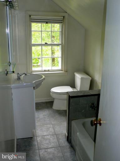 718 Midland Road Silver Spring, MD 20904 - Photo 4 of 30 Bath