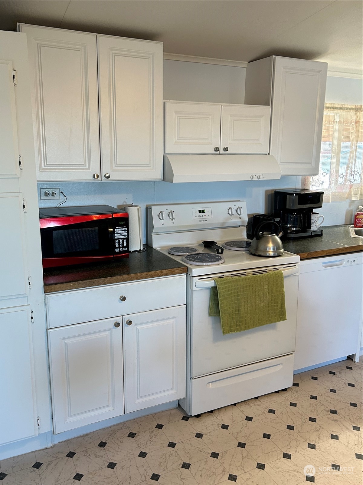 9389 Harris Road Northeast Moses Lake, WA 98837 - Photo 11 of 31 Gallery Image 11