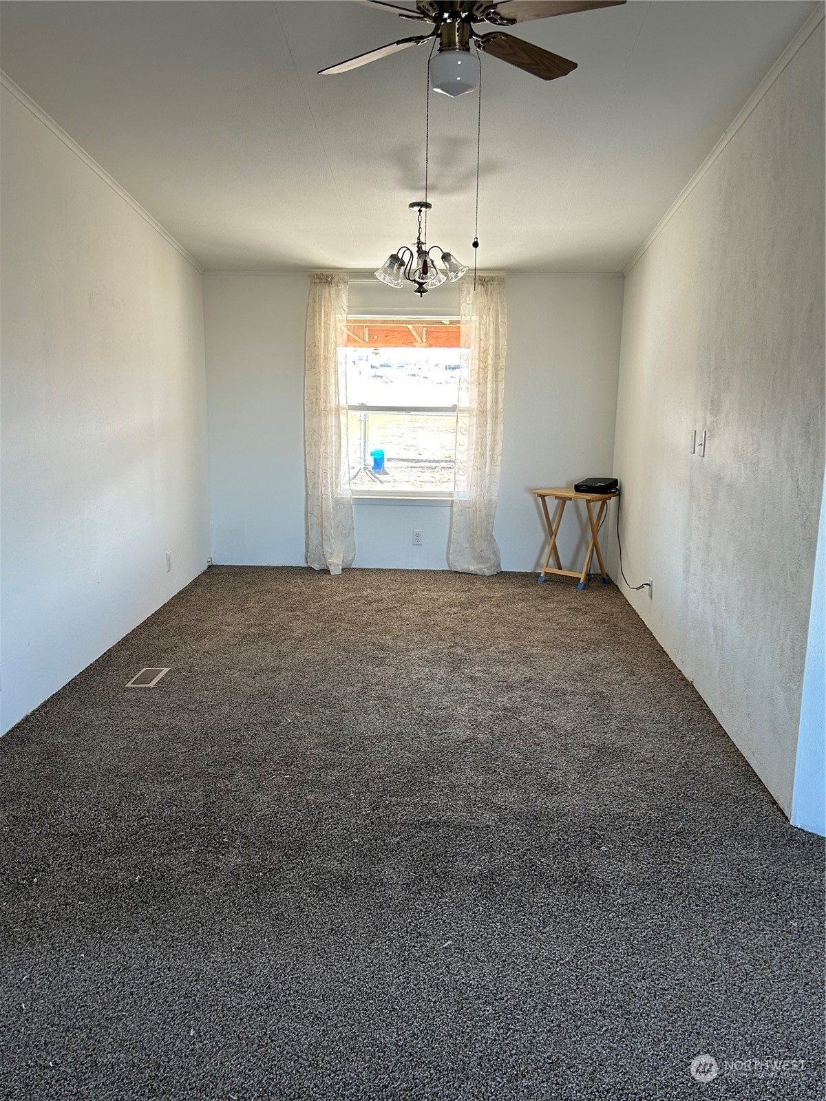9389 Harris Road Northeast Moses Lake, WA 98837 - Photo 9 of 31 Gallery Image 9