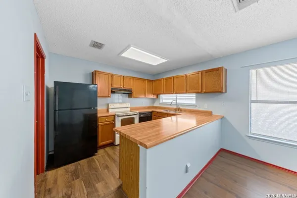 $1,500 | 7919 Wayside Trail, San Antonio, TX 78244