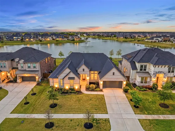 $779,000 | 488 Horizon Light Lane, Katy, TX 77493