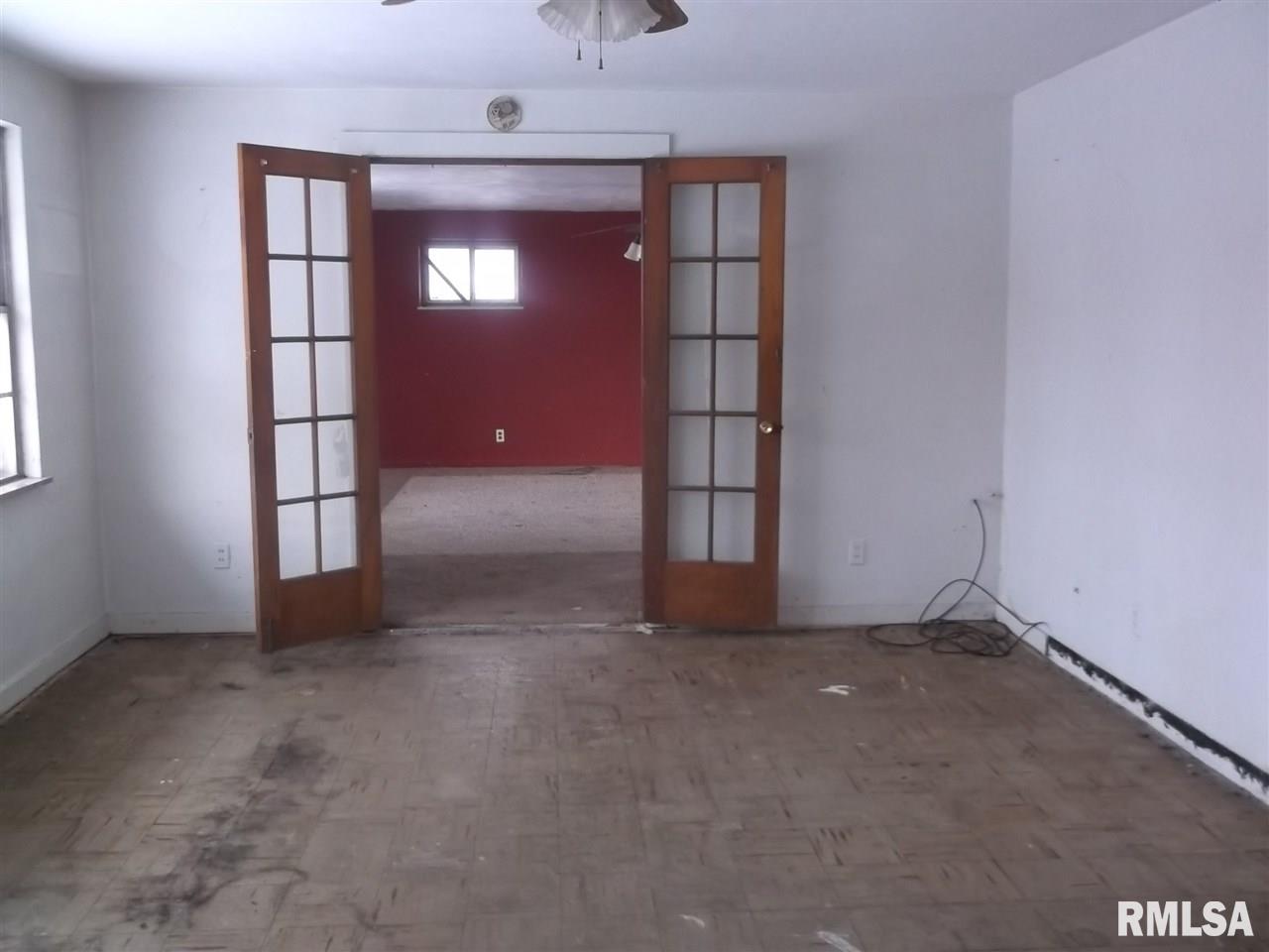 18124 West Farmington Road Trivoli, IL 61569 - Photo 3 of 12