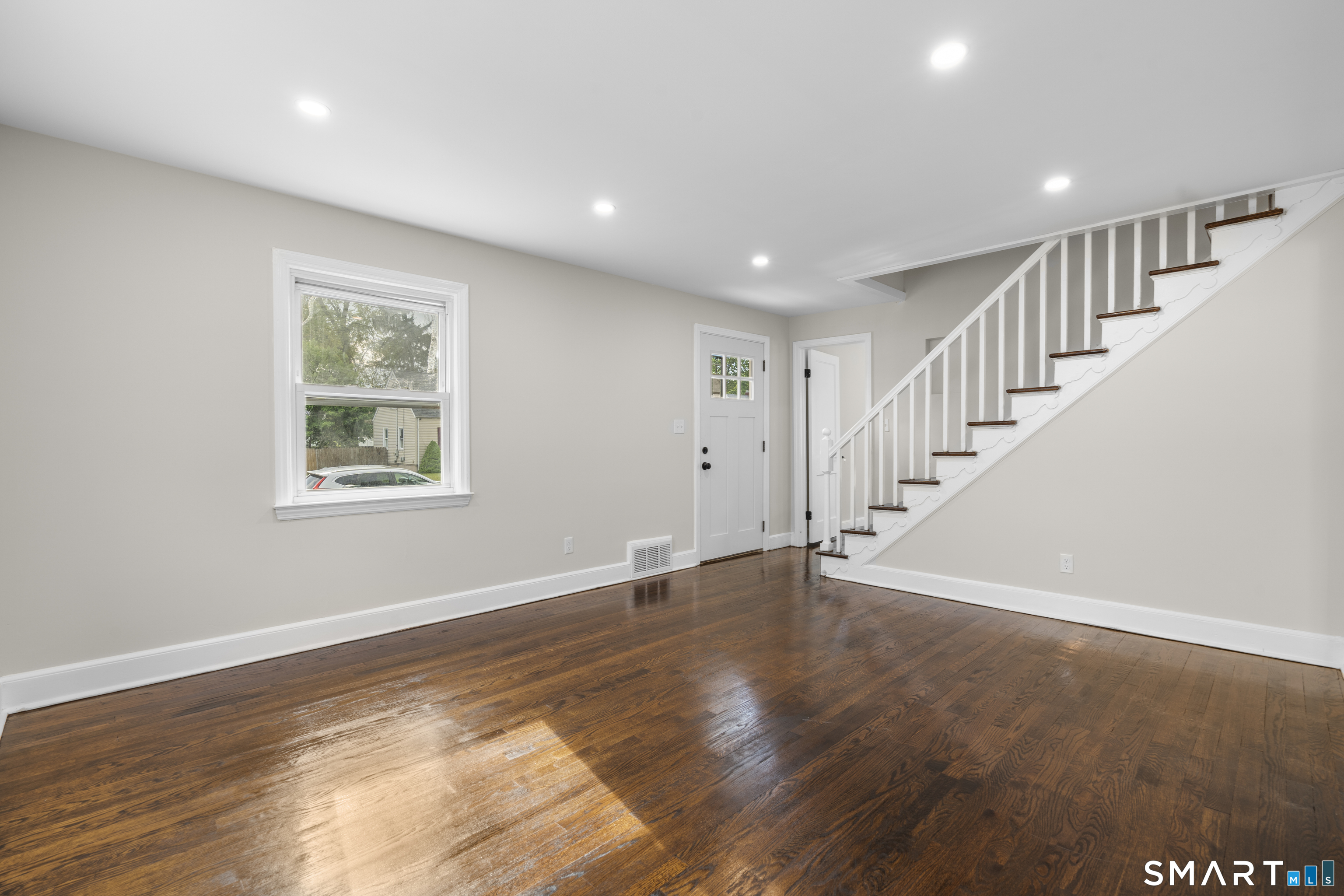 131 Chester Street Hamden, CT 06514 - Photo 8 of 36