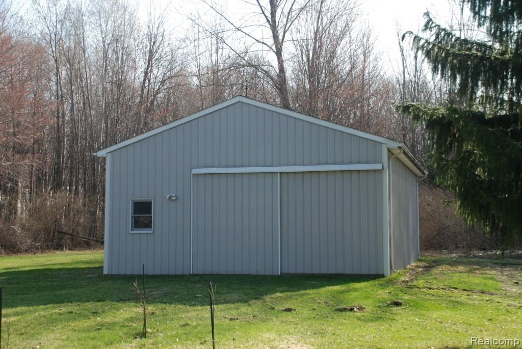 3632 Heiss Road Monroe, MI 48162 - Photo 3 of 4 Pole barn.jpg