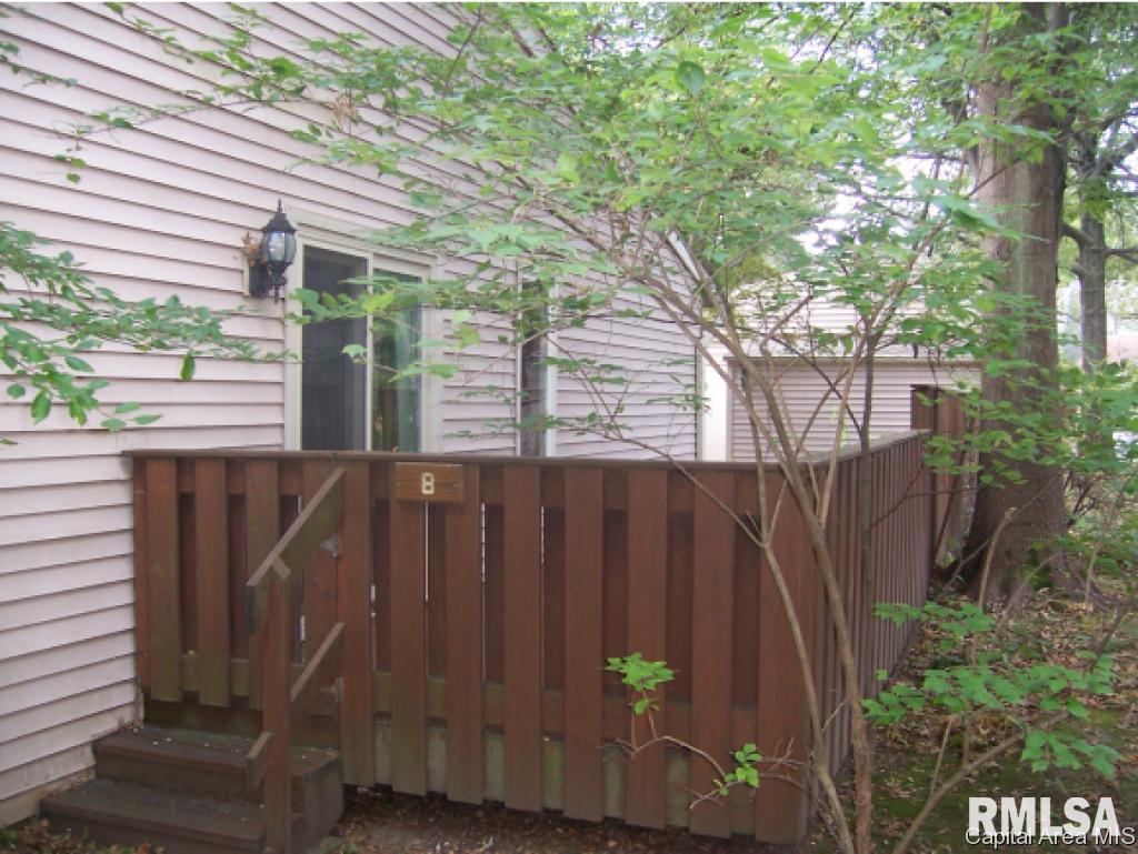 8 Country Place Springfield, IL 62703 - Photo 21 of 25