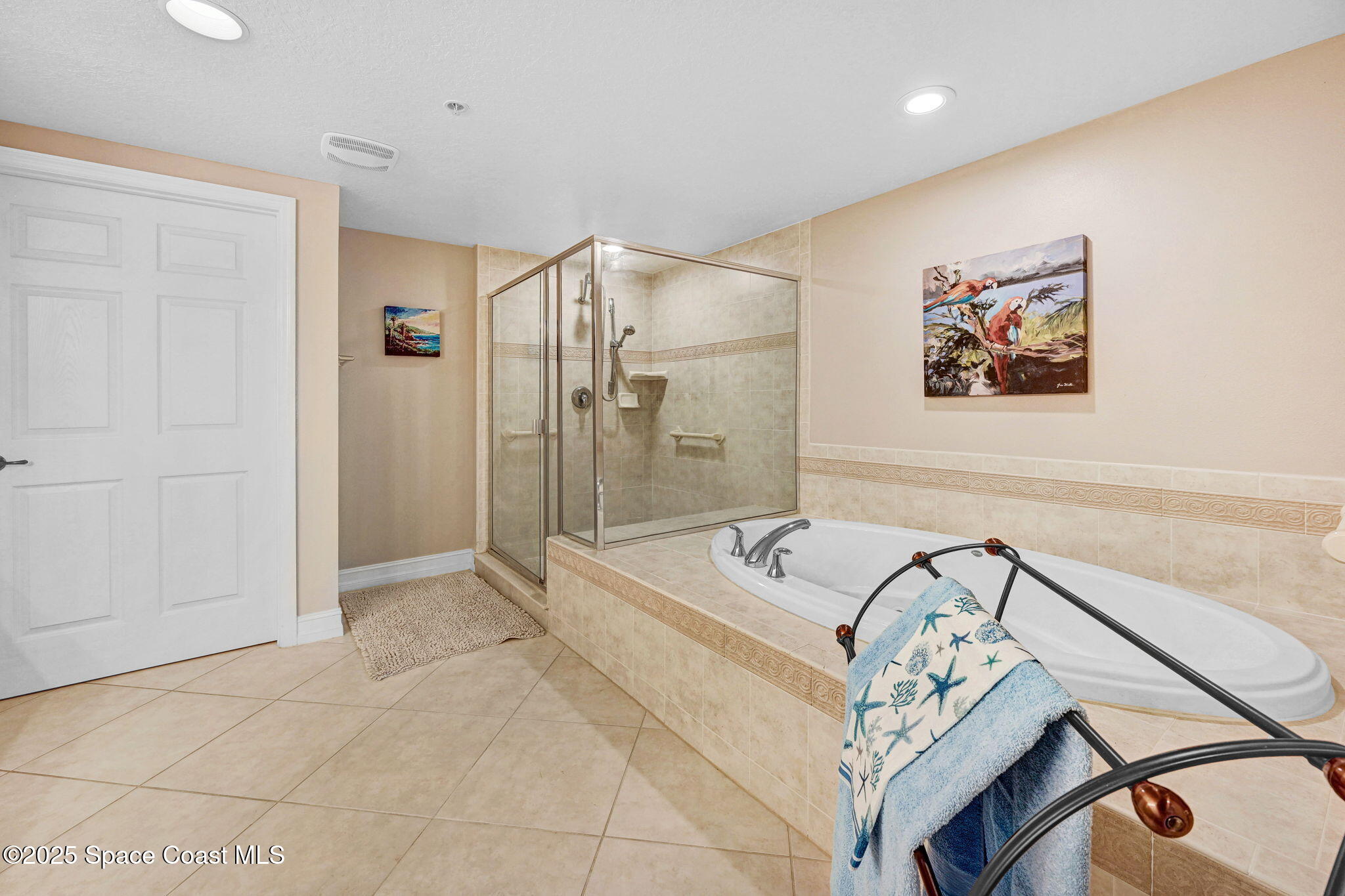 500 Sail Lane, Unit 203 Merritt Island, FL 32953 - Photo 21 of 52 a very nice looking room with a couch