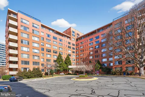 $210,000 | 1121 Arlington Boulevard, Unit 207, Arlington, VA 22209