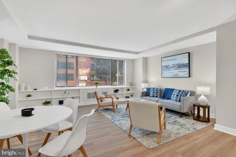 $210,000 | 1121 Arlington Boulevard, Unit 207, Arlington, VA 22209