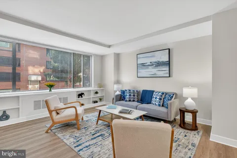 $210,000 | 1121 Arlington Boulevard, Unit 207, Arlington, VA 22209