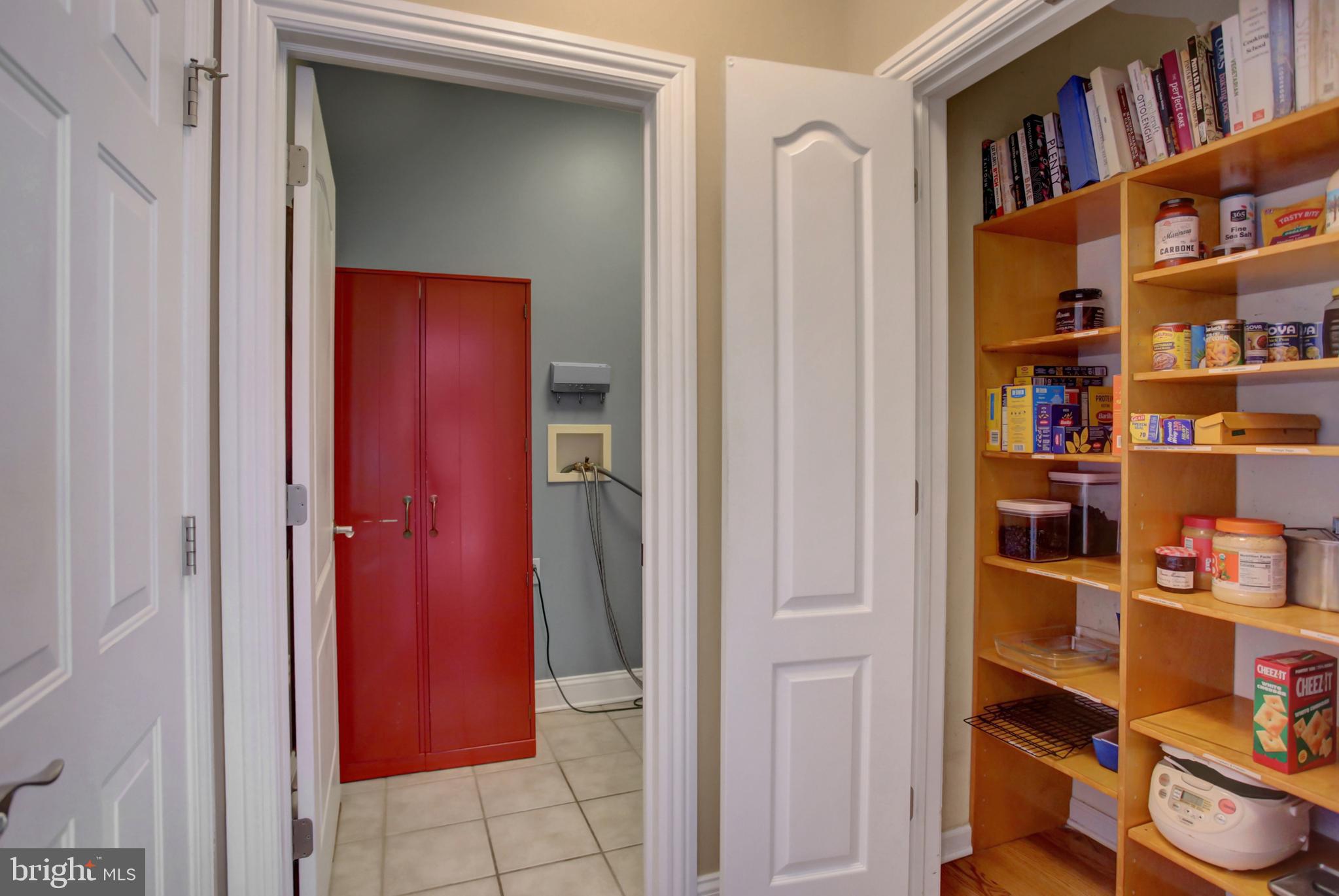 20 Netherby Lane Carlisle, PA 17015 - Photo 37 of 81 a view of a hallway with closet
