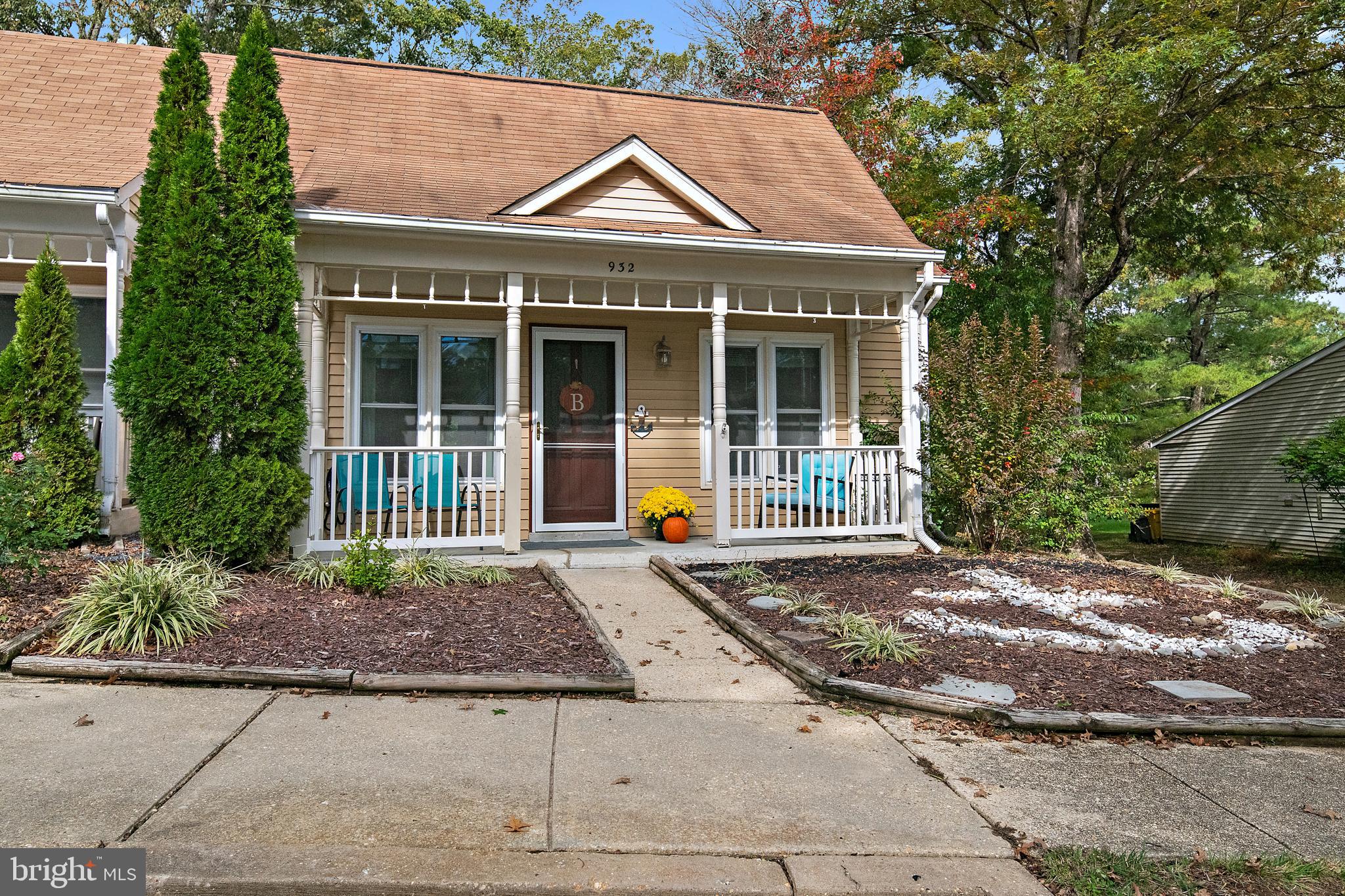 932 Riversedge Circle Annapolis, MD 21401 - Photo 3 of 42 a view of a house with outdoor space