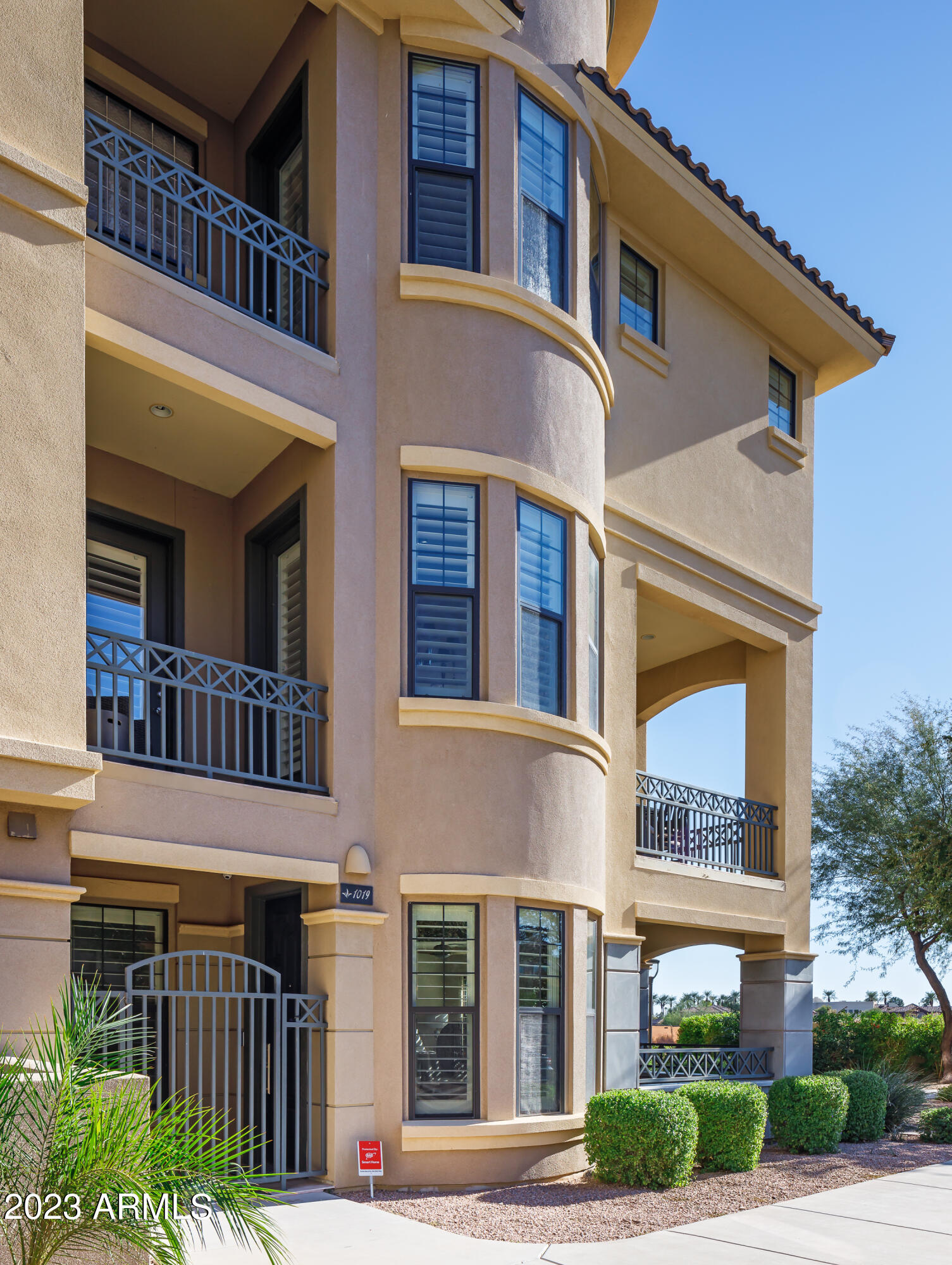 7275 North Scottsdale Road, Unit 1019 Paradise Valley, AZ 85253 - Photo 26 of 28 a view of a building with a window
