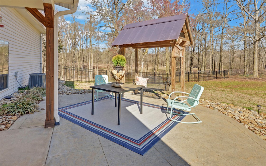 1483 Roper Road Lavonia, GA 30553 - Photo 3 of 45