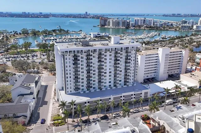 $599,000 | 101 South Gulfstream Avenue, Unit 15E, Sarasota, FL 34236