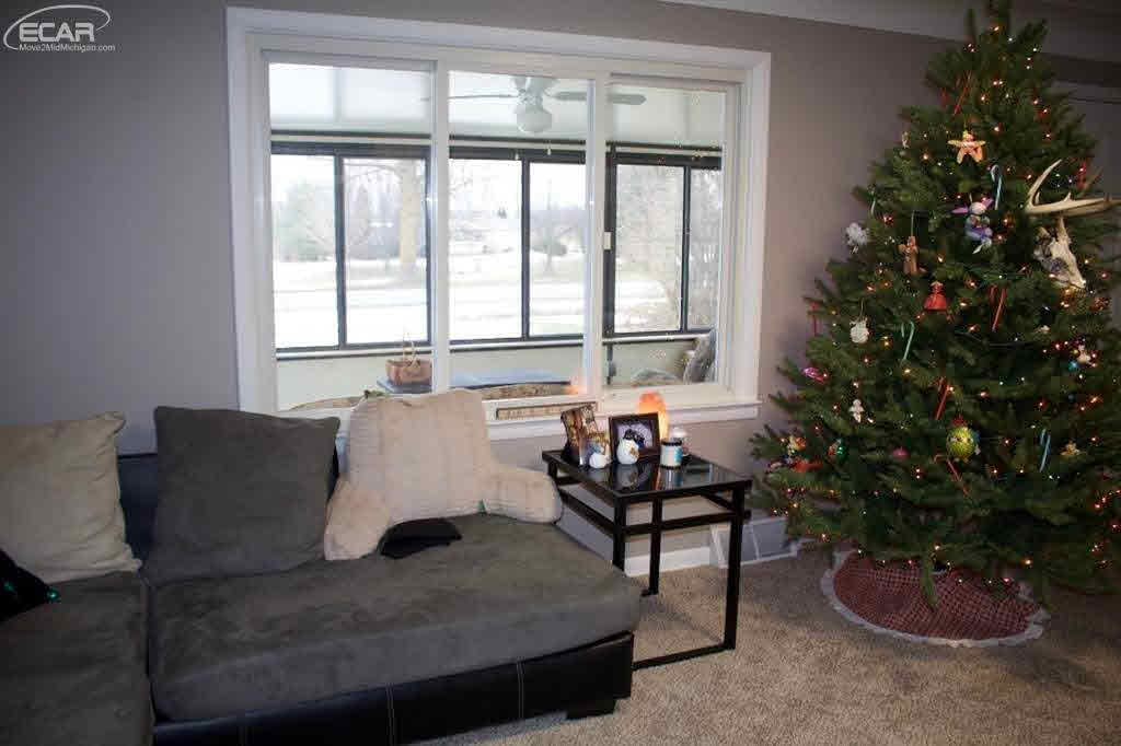 7368 Morrish Road Swartz Creek, MI 48473 - Photo 6 of 15 21398235-5.JPG