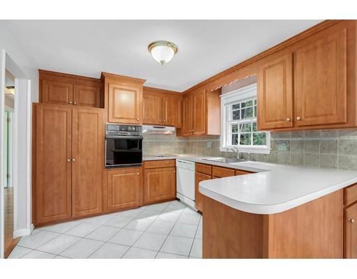 53 Skelton Road Burlington, MA 01803 - Photo 5 of 29 Gallery Image 5