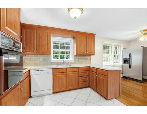 53 Skelton Road Burlington, MA 01803 - Photo 6 of 29 Gallery Image 6