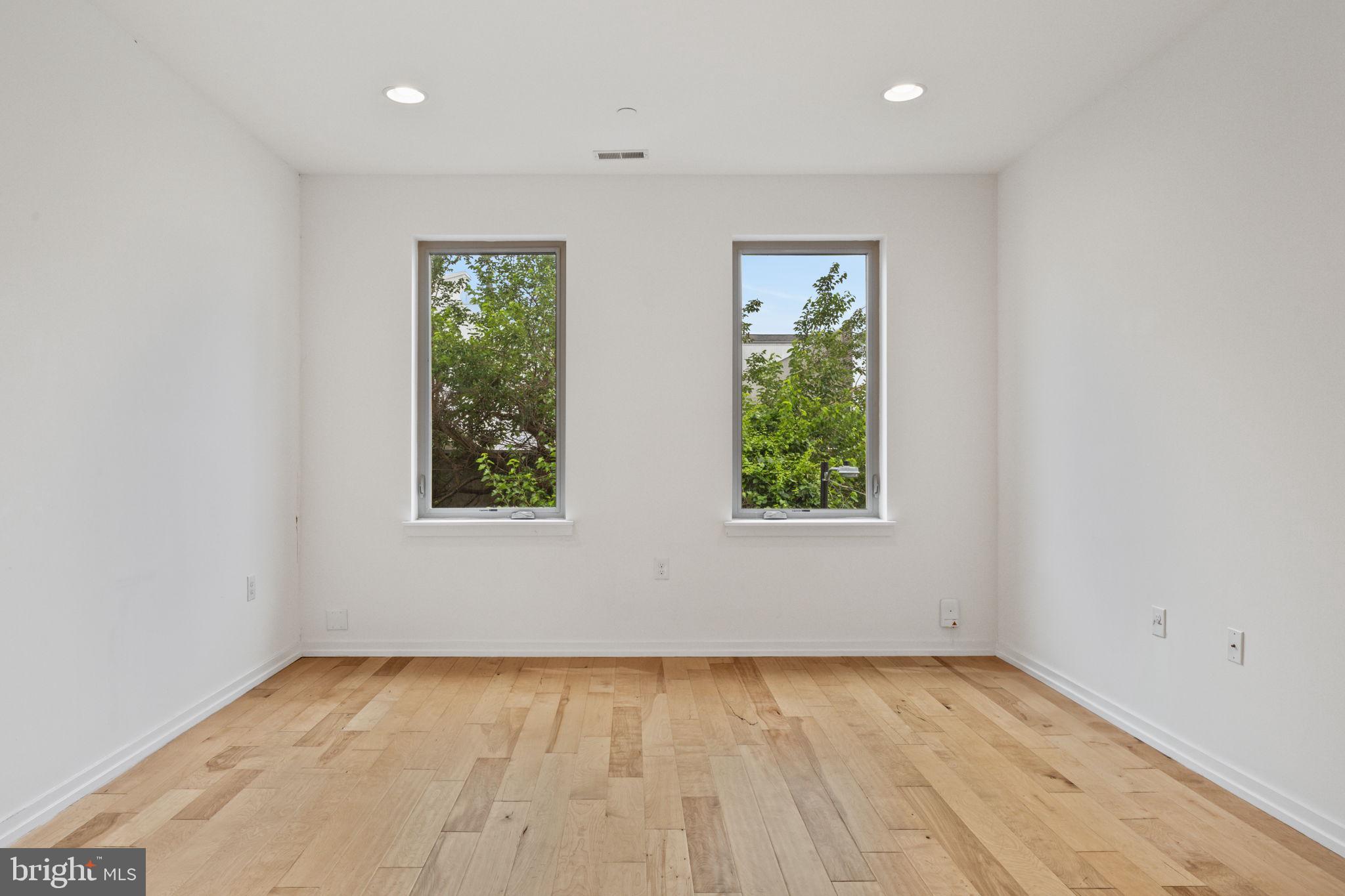 506 Master Street Philadelphia, PA 19122 - Photo 13 of 18