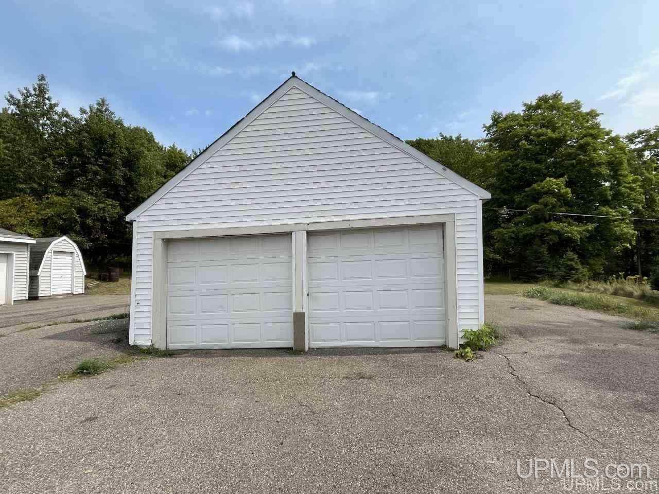 113 Carlson Road Negaunee, MI 49866 - Photo 2 of 29 Gallery Image 2
