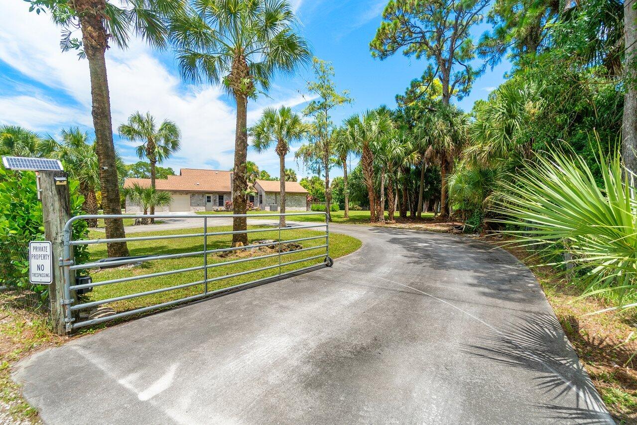16915 63rd Road North Loxahatchee, FL 33470 - Photo 2 of 57 001-1691563rdRoadNorth-Loxahatchee-FL-33