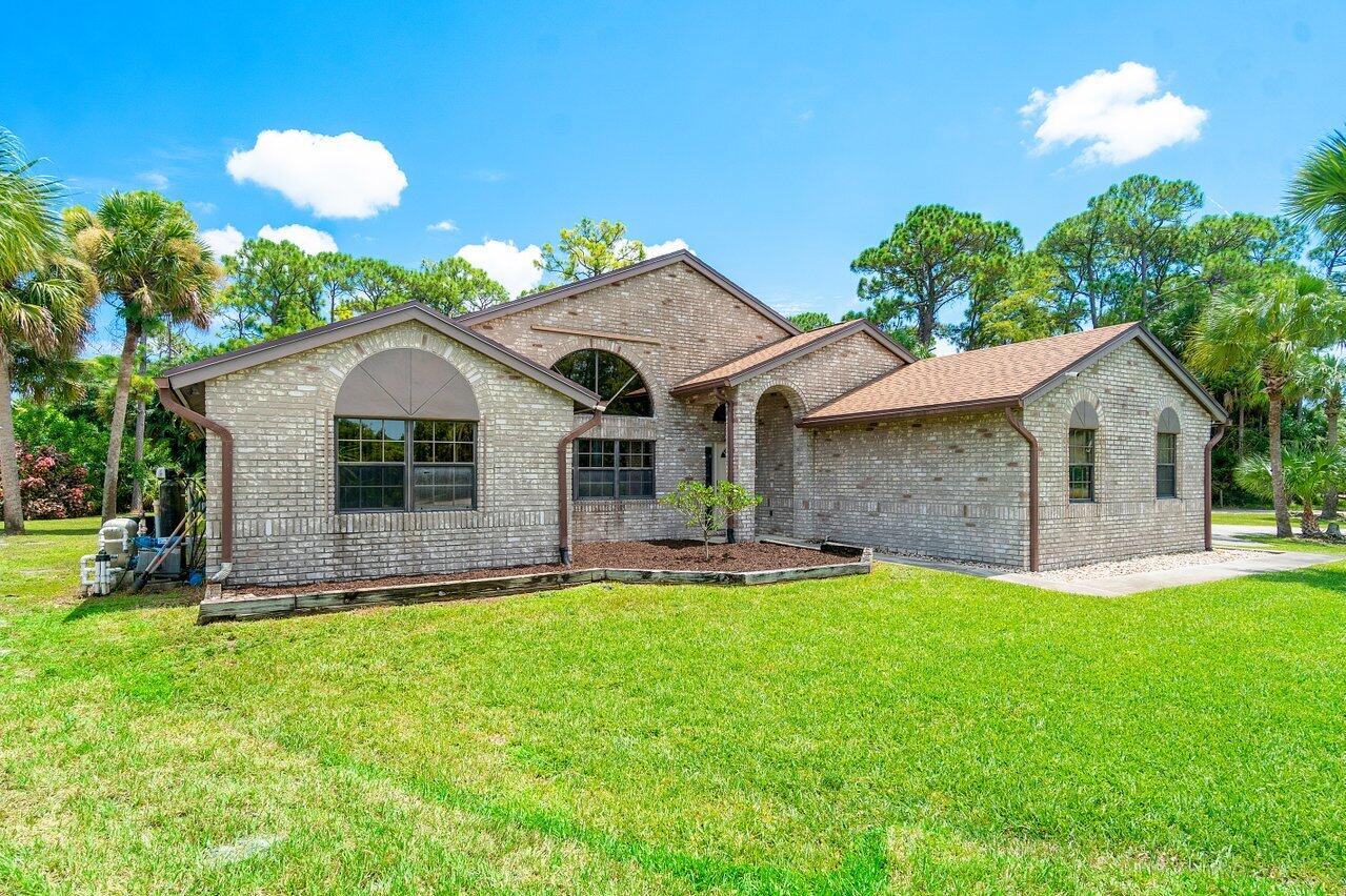 16915 63rd Road North Loxahatchee, FL 33470 - Photo 5 of 57 004-1691563rdRoadNorth-Loxahatchee-FL-33