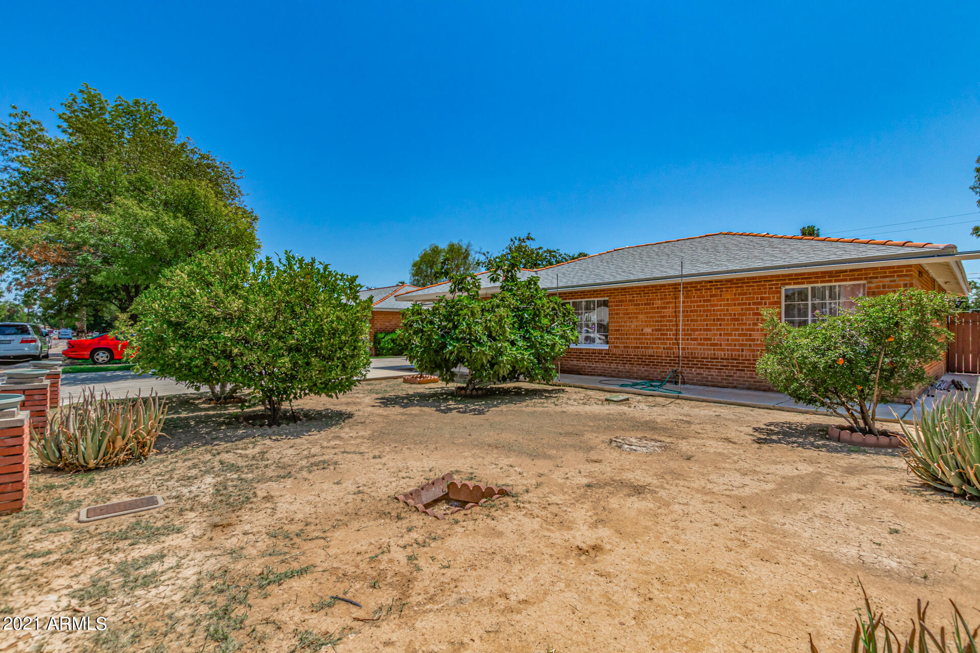 1515 West Berridge Lane Phoenix, AZ 85015 - Photo 4 of 40 6 - Berridge