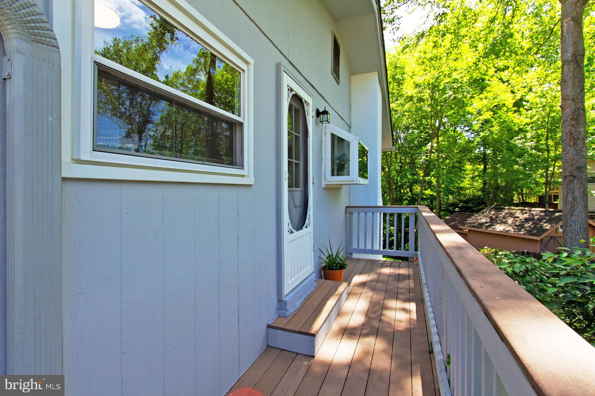 6323 Alberta Street Springfield, VA 22152 - Photo 17 of 63 Side composite deck
