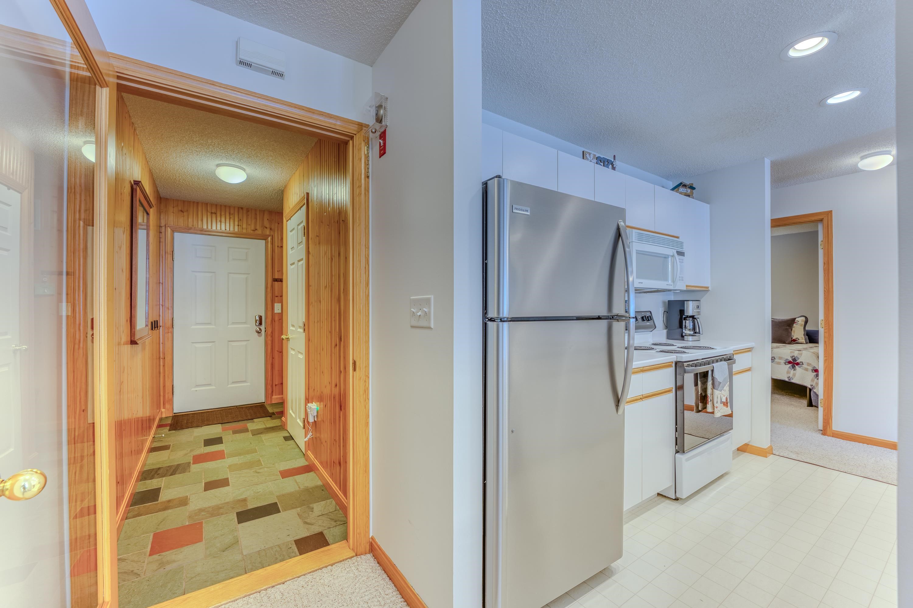 67 Stickney Circle, Unit 38 Carroll, NH 03595 - Photo 5 of 30