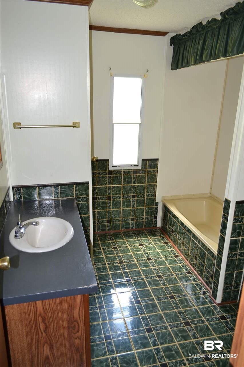 26135 A Schoen Road Elberta, AL 36530 - Photo 10 of 17 Hall Bath