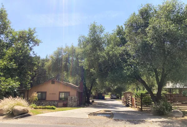$698,000 | 40999 Cherokee Oaks Drive, Three Rivers, CA 93271