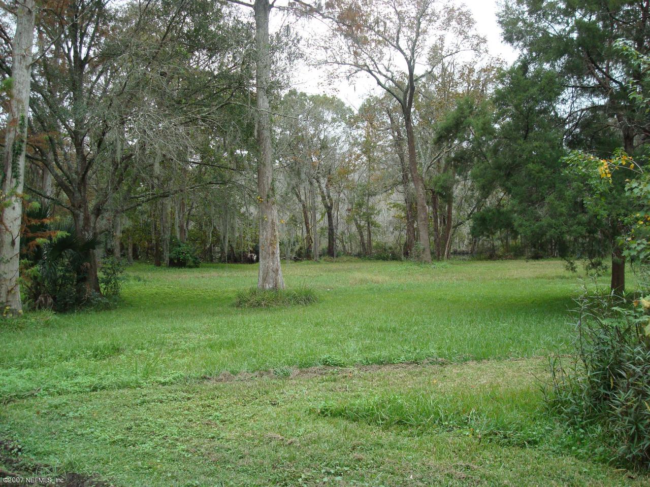 8432 Hogan Road Jacksonville, FL 32216 - Photo 4 of 13 Side Yard
