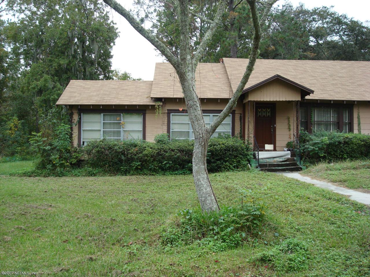 8432 Hogan Road Jacksonville, FL 32216 - Photo 7 of 13 House/Yard