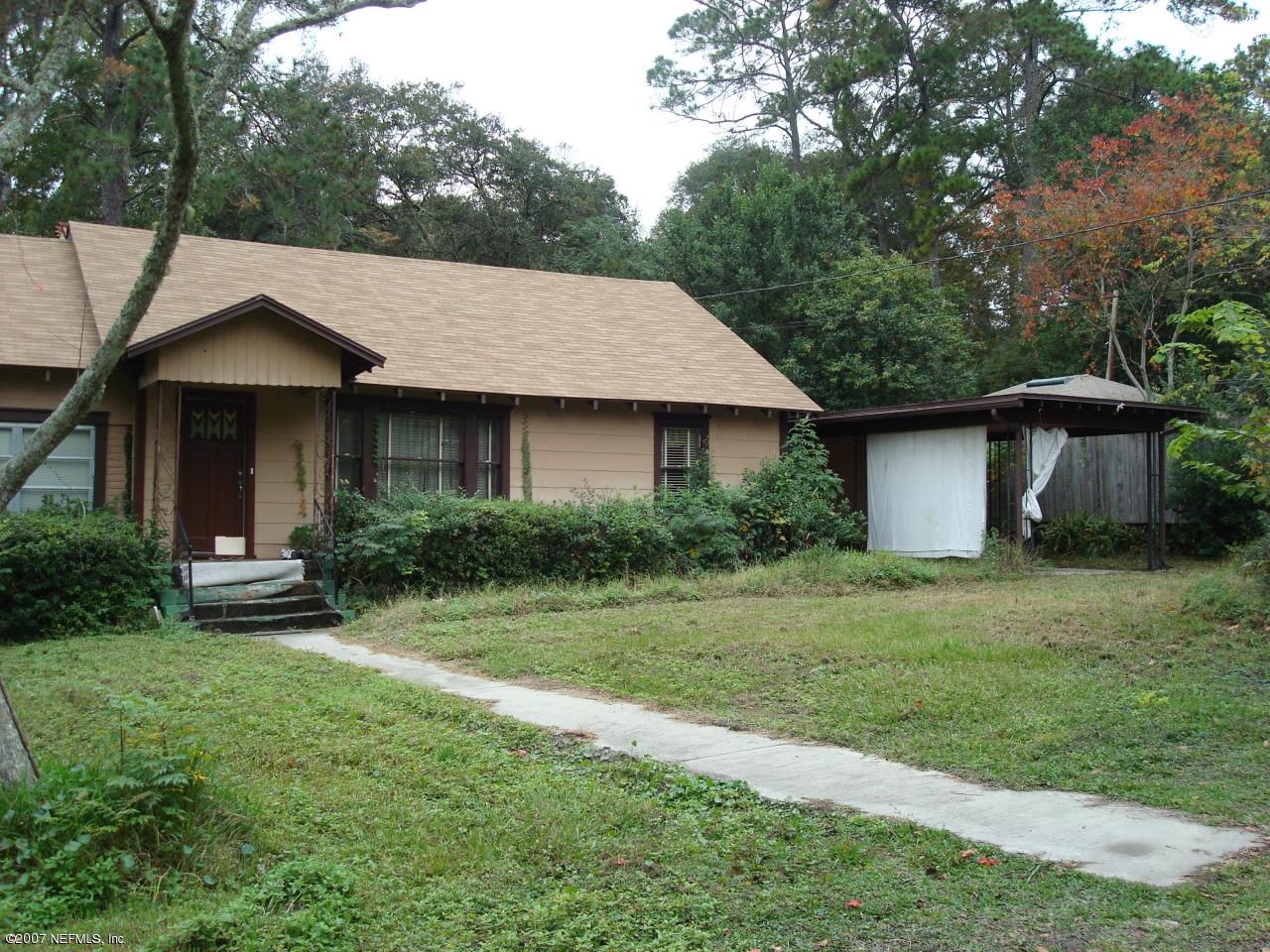 8432 Hogan Road Jacksonville, FL 32216 - Photo 8 of 13 House/Carport