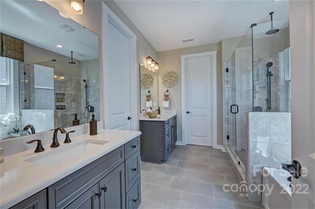 15228 Shallow Ridge Road, Unit 271 Charlotte, NC 28278 - Photo 24 of 33 Gallery Image 24